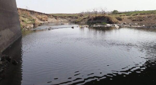 WaterCAN delivers breakup Valentine's Day messages to 5 mayors across South Africa